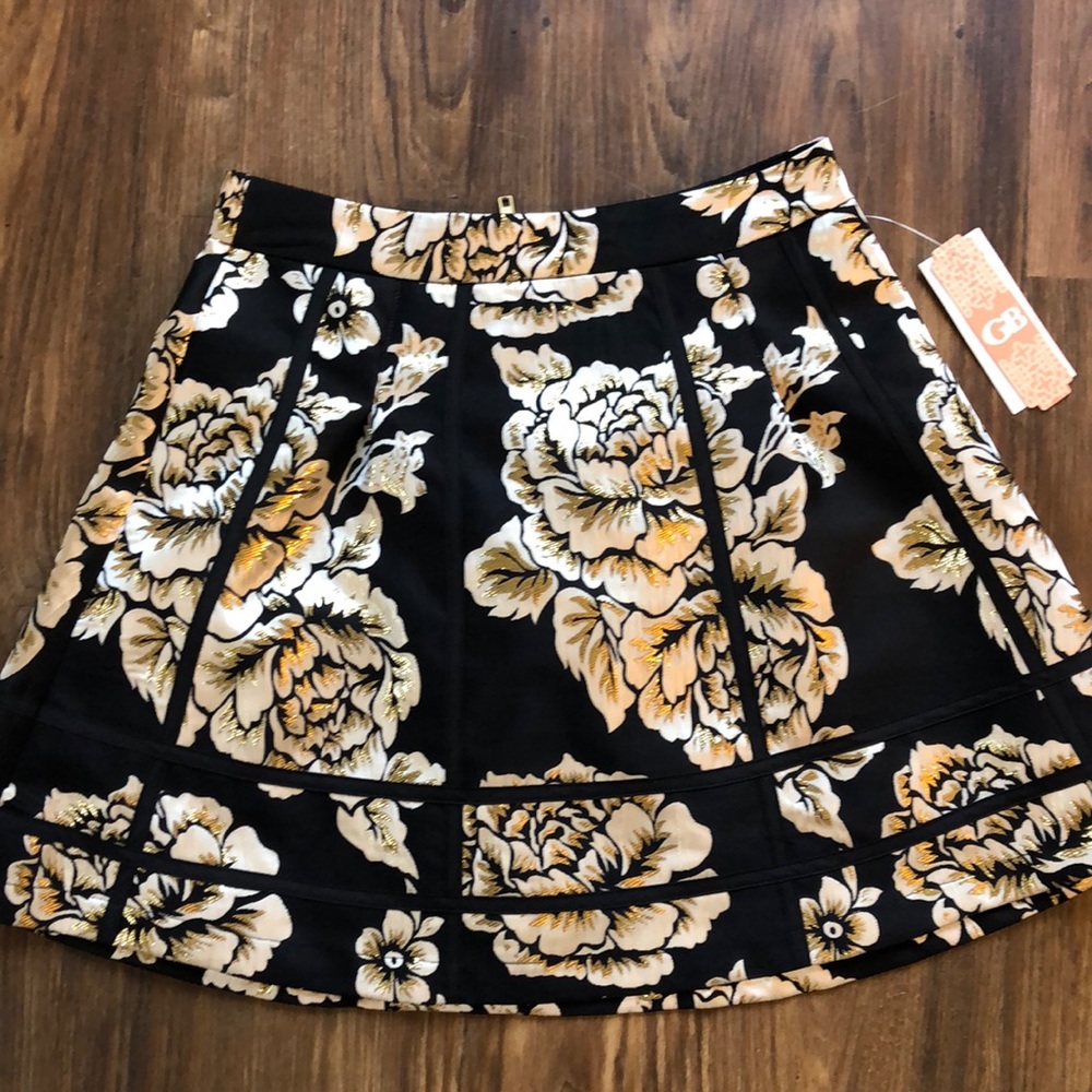 Gianni Bini Chandelier Masquerade skirt